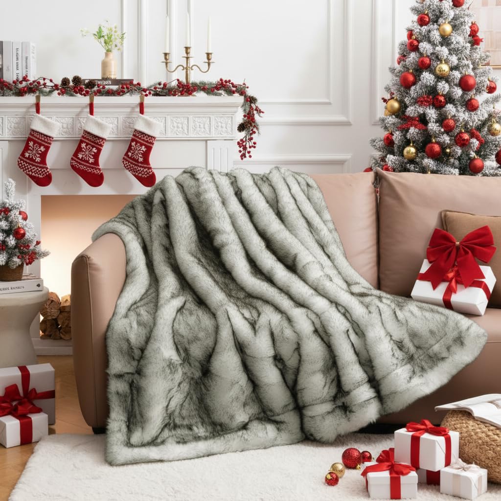 HOMFINE Luxury Faux Fur Throw Blanket - Long Fluff Fuzzy Super Thick Blanket for Sofa, Couc