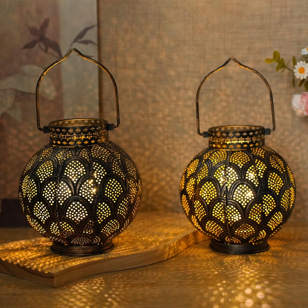 TRIROCKS Set of 2 Moroccan Style Metal Table Lamp 18cm High Battery Powered Cordless Lamp w