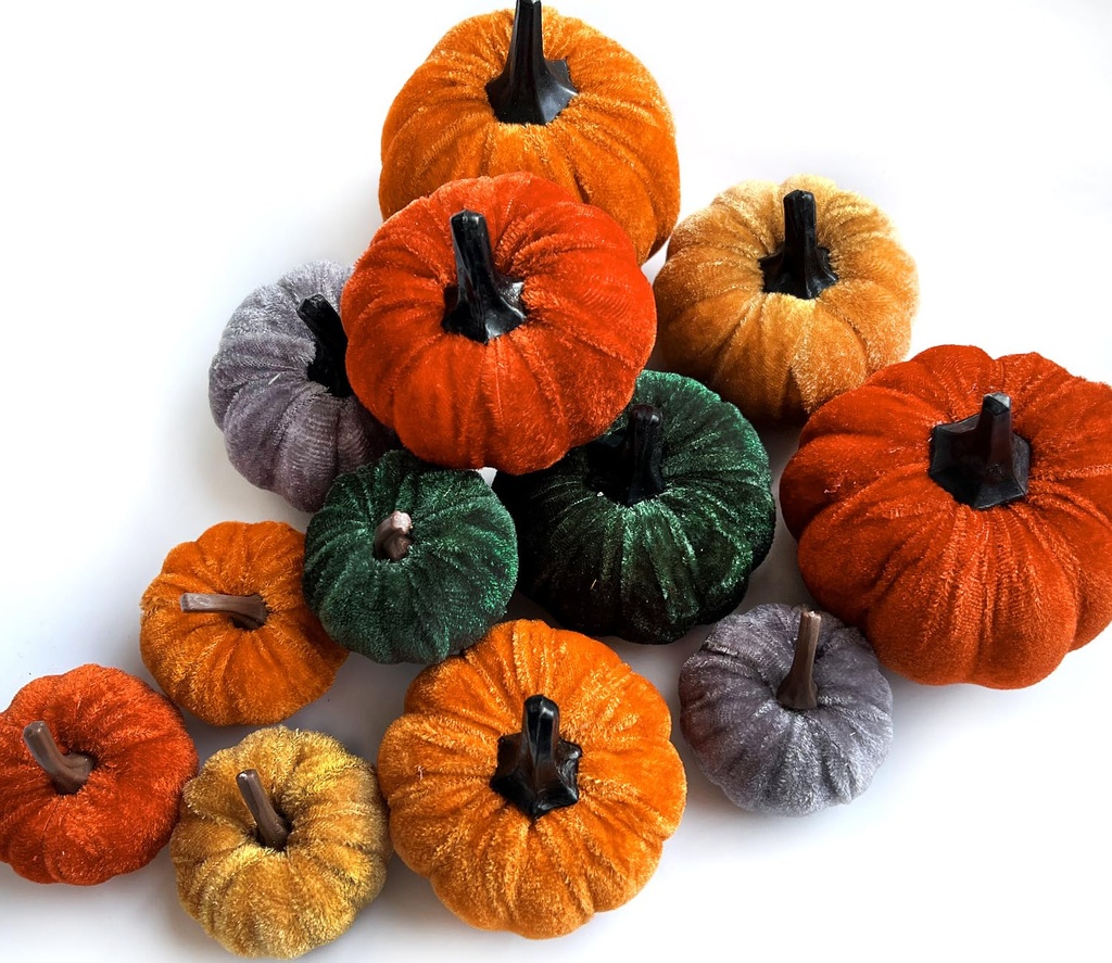 Mauts 12Pcs Autumn decorations Artificial Pumpkins Total of 5 Autumn Faux Velvet Foam Pumpk