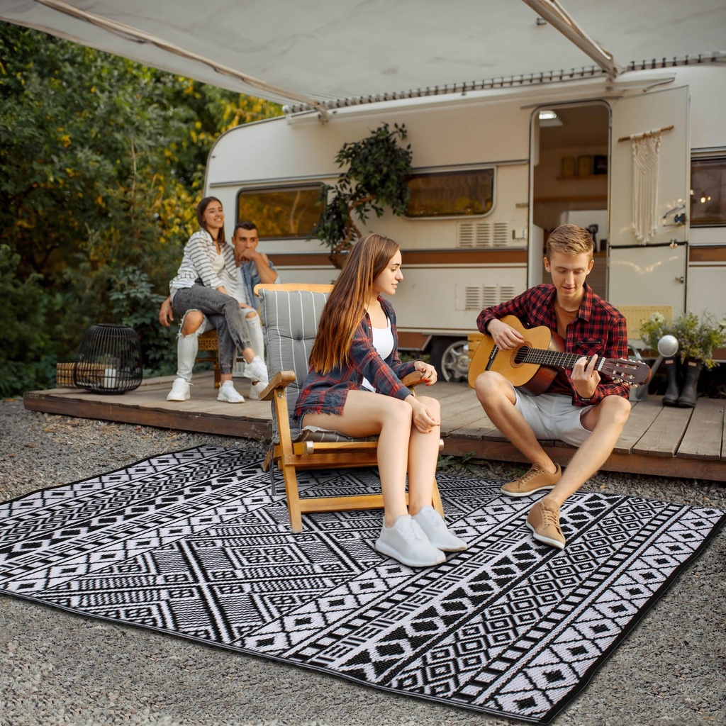 Green Decore Reversible Recycled Plastic Camping and Picnic Rugs | Perfect for Garden